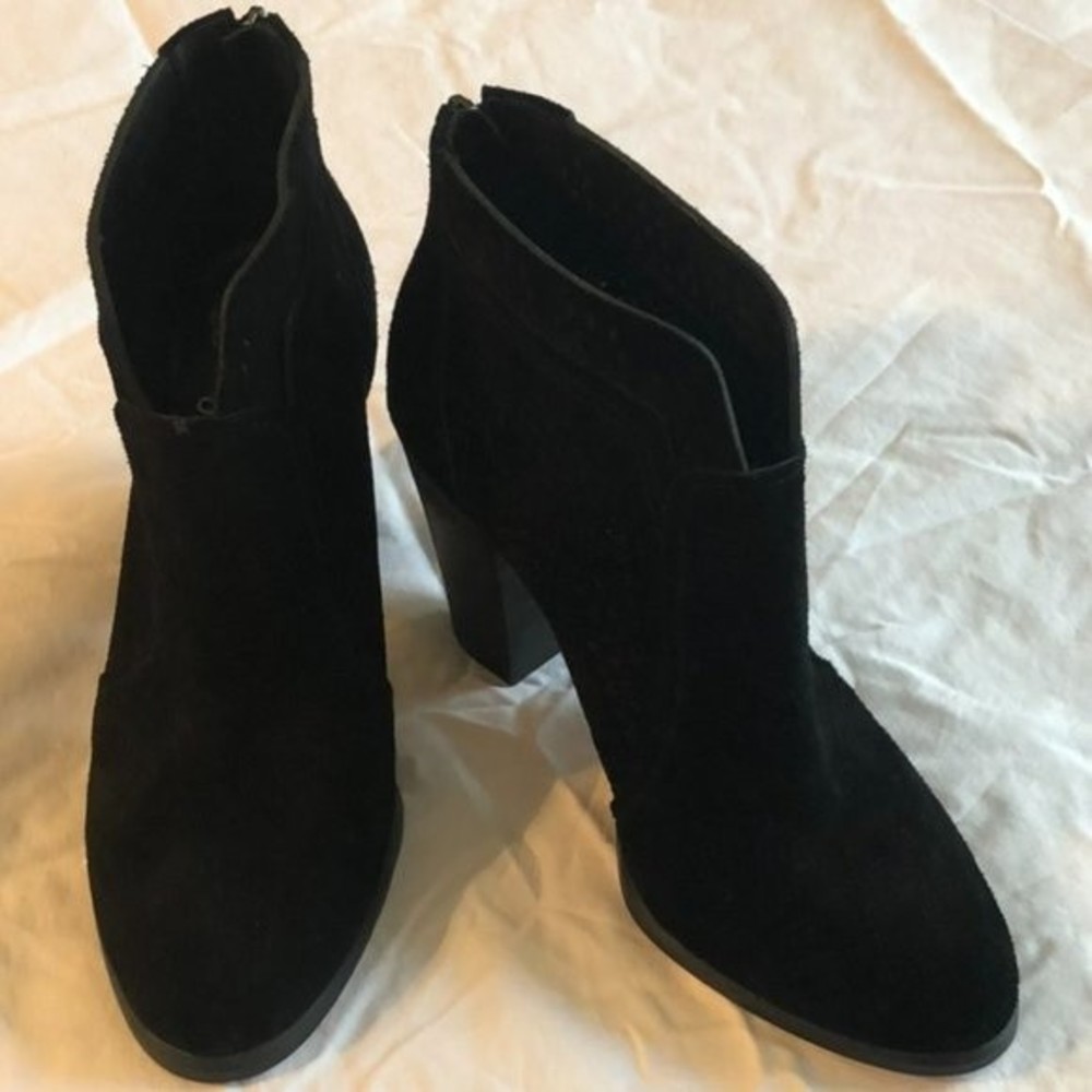 Vince Camuto Frasitta Perforated Suede Heeled Bootie